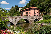 Castiglione Olona -  Il ponte seicentesco sul fiume Olona. 